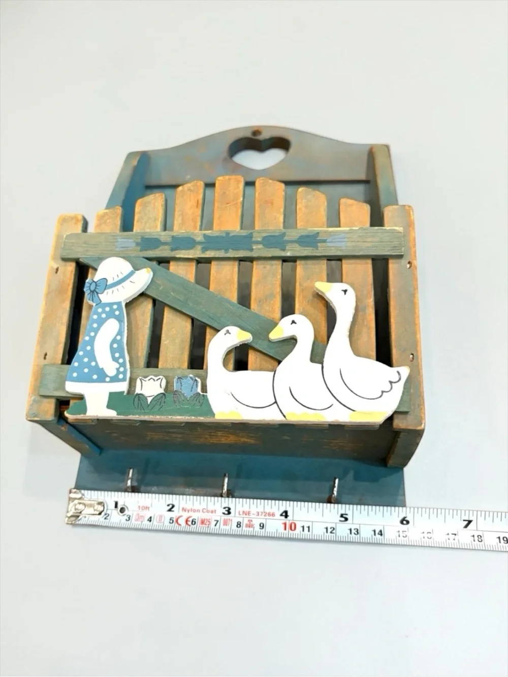 VTG Wooden Wall Mounted Key & Letter Holder w/ Sunbonnet Sue & Geese Wall Pocket